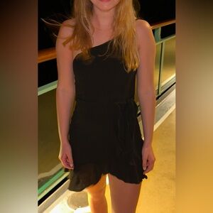 Princess Polly Off the Shoulder Wrap Dress - Black size 2